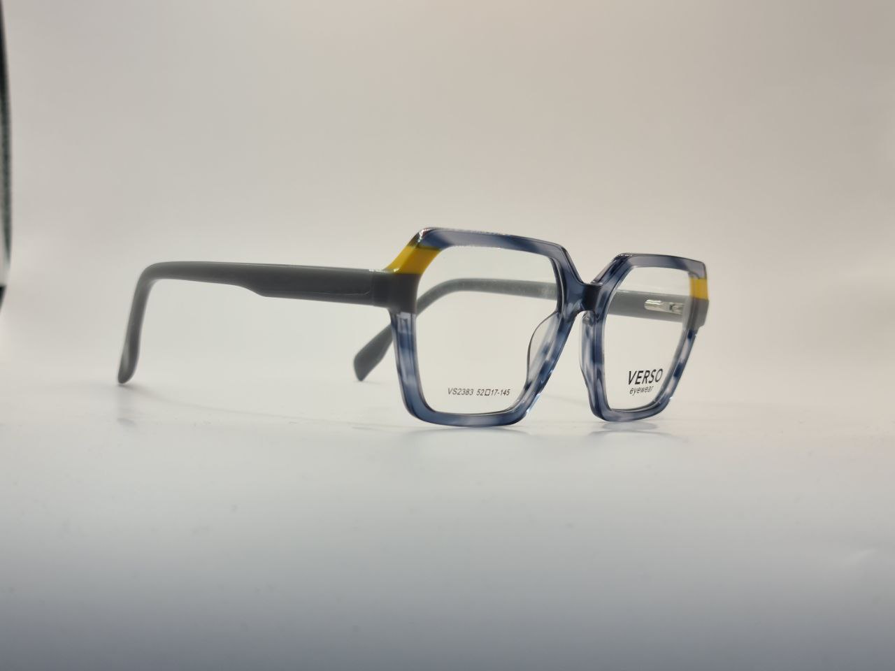 VERSO VS2383 C3